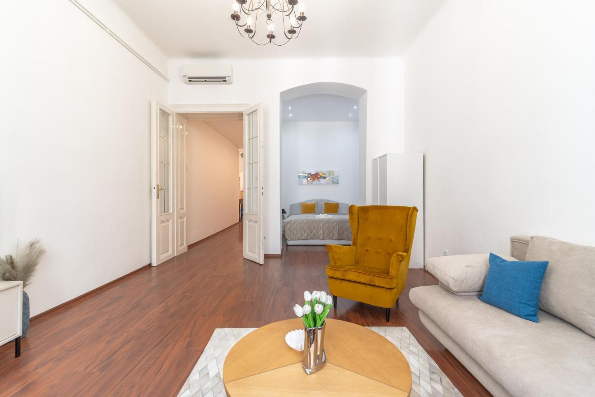 Deluxe And Cozy City Center Suite For 8Ppl Budapesta Exterior foto