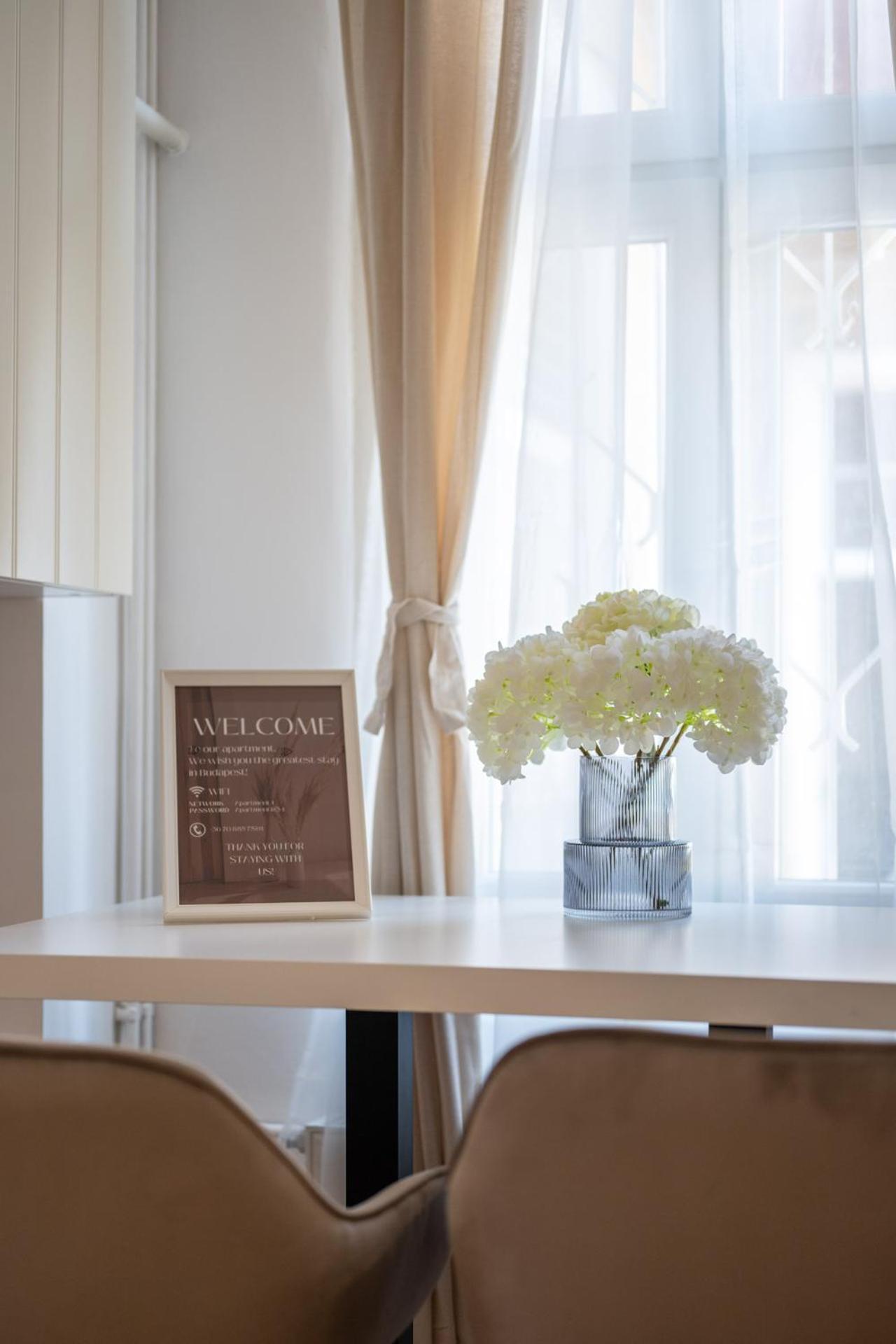 Deluxe And Cozy City Center Suite For 8Ppl Budapesta Exterior foto